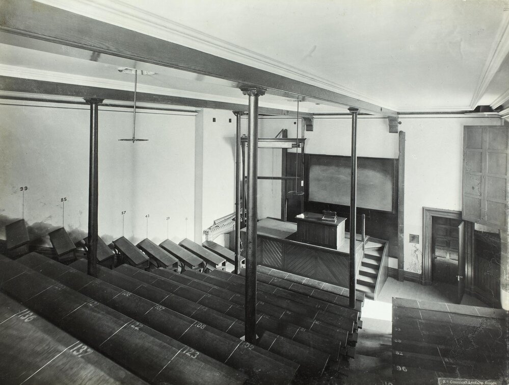 Classical lecture theatre, University of Melbourne, circa 1901.