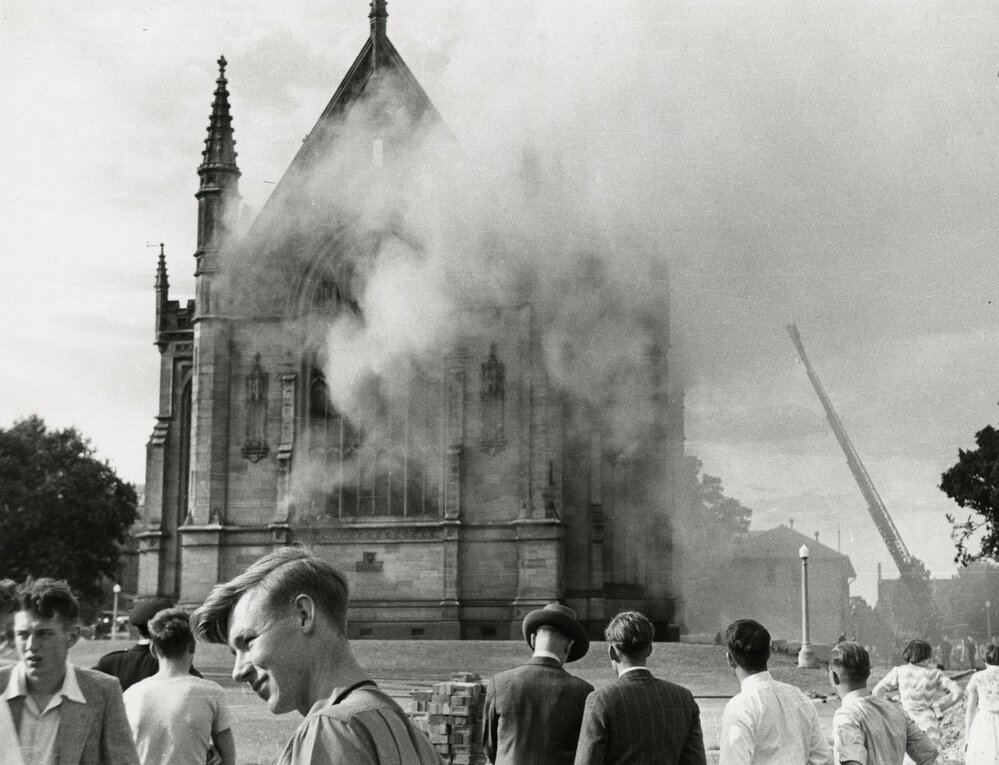 Old Wilson Hall fire, University of Melbourne, 25 January 1952.