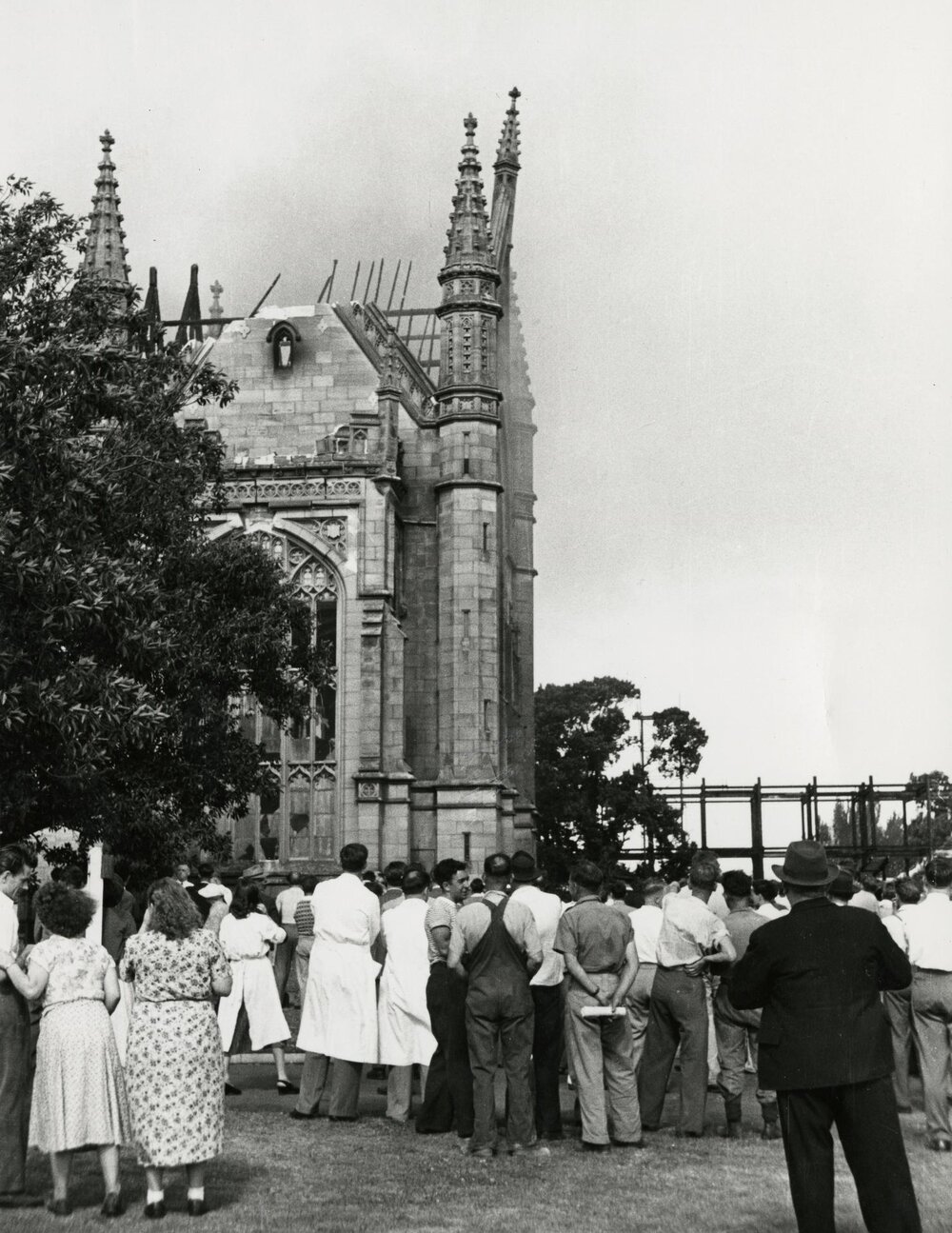 Old Wilson Hall fire, University of Melbourne, 25 January 1952.