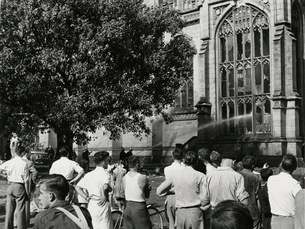 Old Wilson Hall fire, University of Melbourne, 25 January 1952.