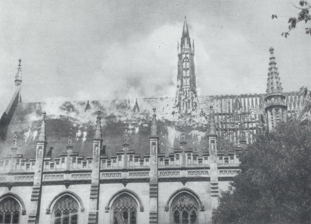 Old Wilson Hall fire, University of Melbourne, 25 January 1952.