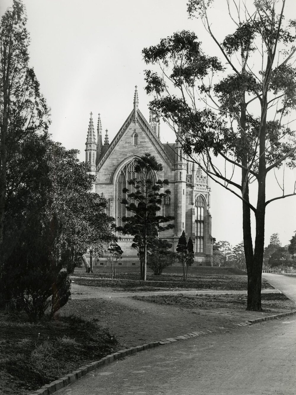 Old Wilson Hall in distance, University of Melbourne, 21 December 1928.