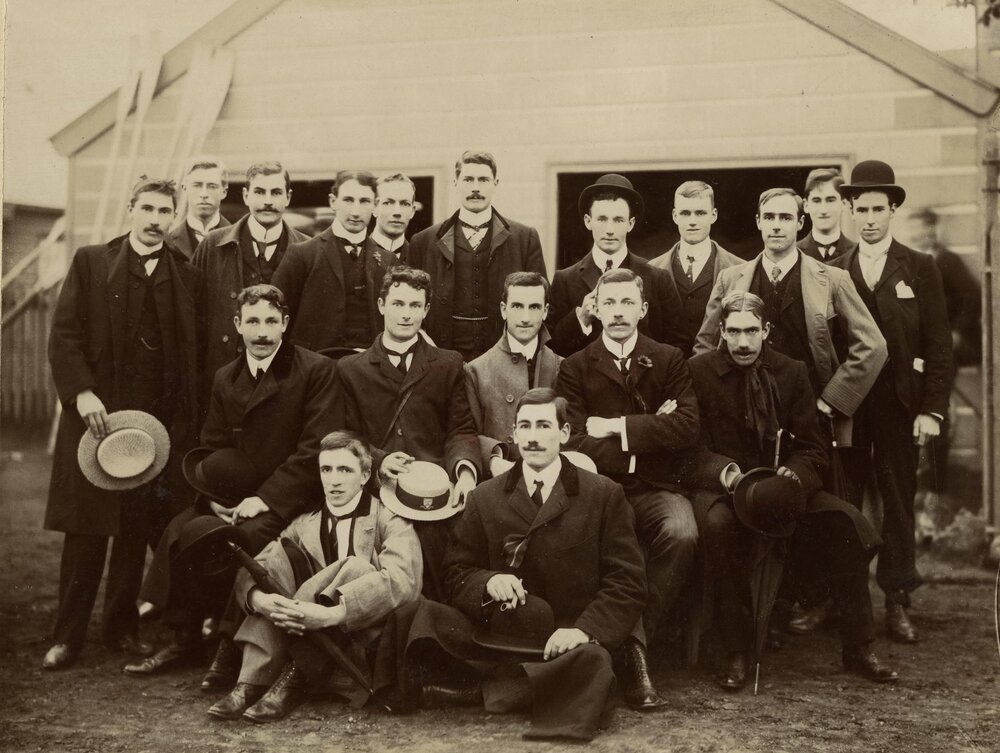 Ormond College boat crew supporters, University of Melbourne, 1902.