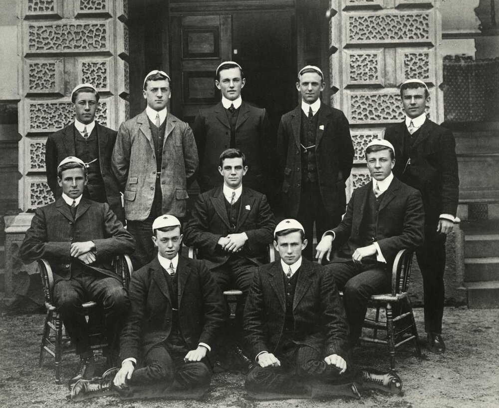 Students of Wesley College, circa 1907.