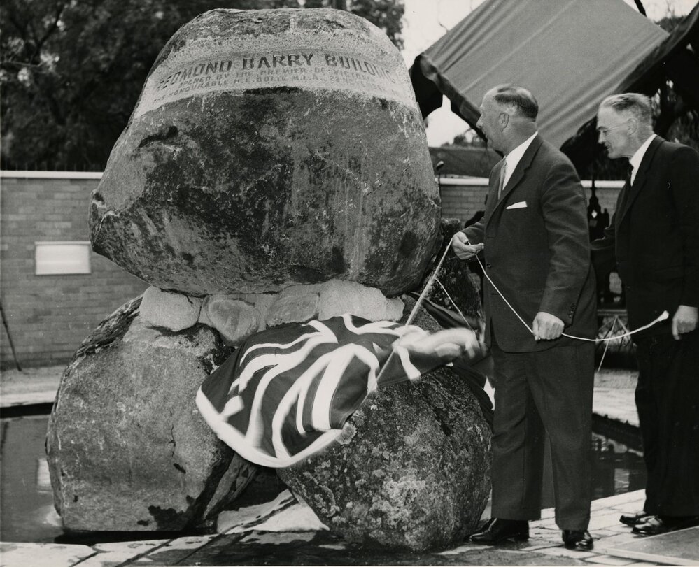Unveiling the stones in the Redmond Barry courtyard, University of Melbourne, 22 November 1961.