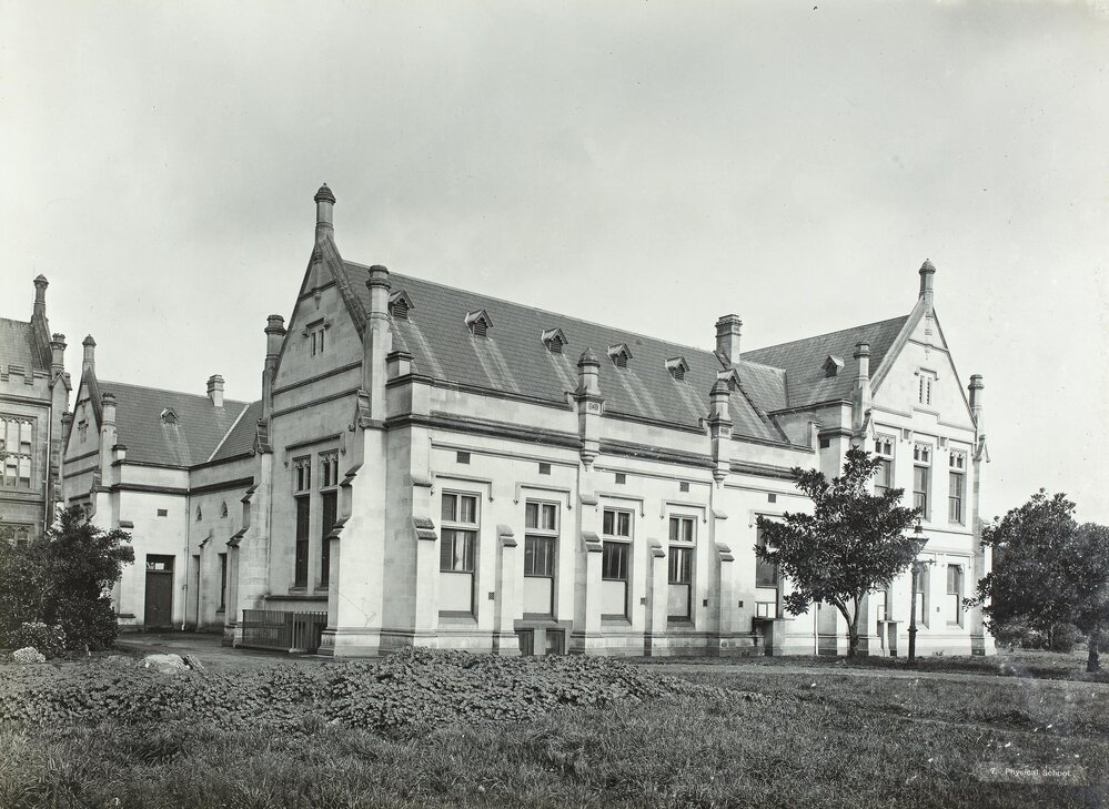 View of old Physics building from north-east, University of Melbourne, circa 1901.