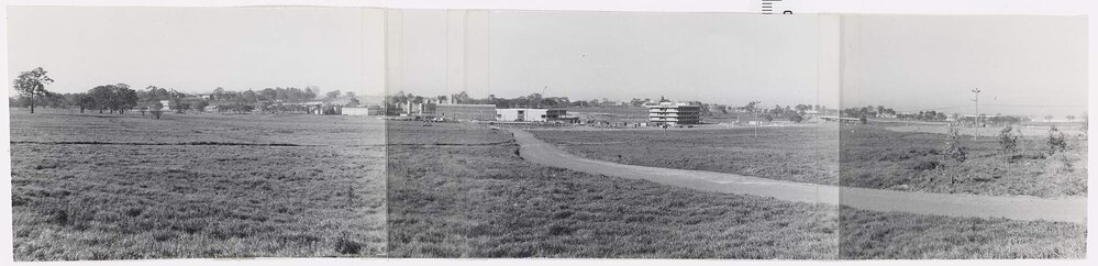 Latrobe University, Library and landscapes