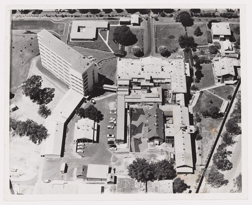 Bendigo Base Hospital - Staff Amenities Block