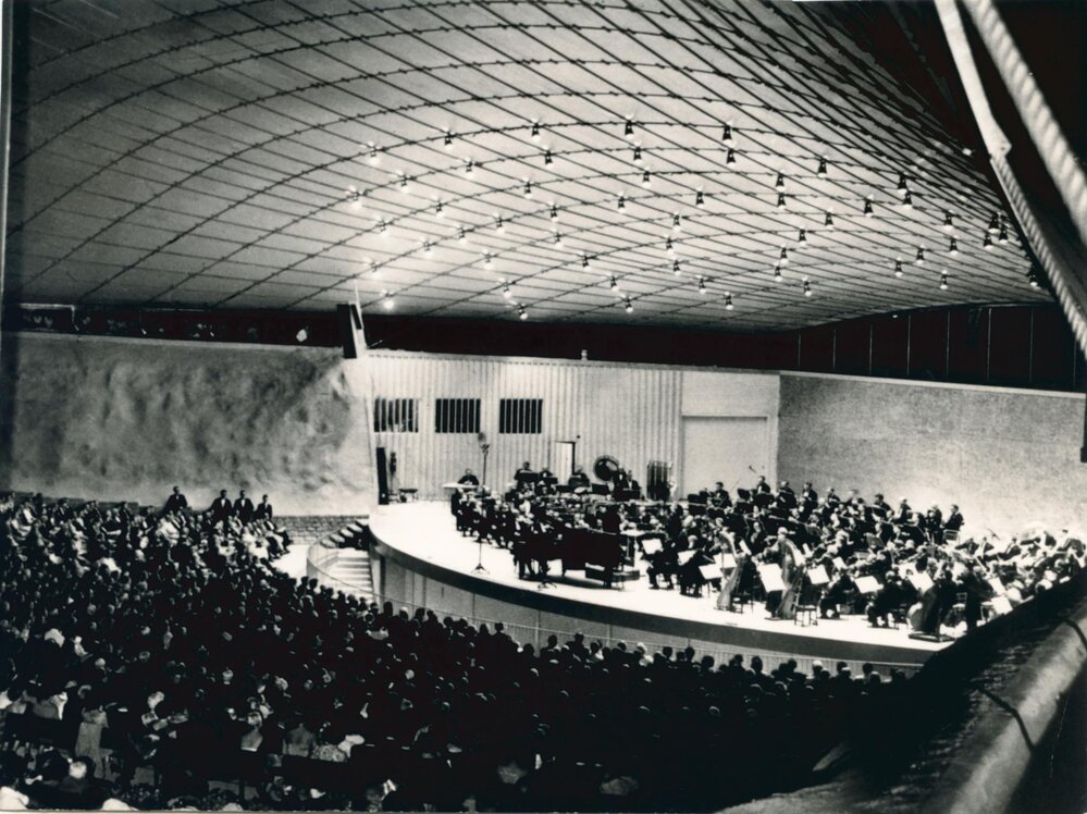 [Sidney Myer Music Bowl]