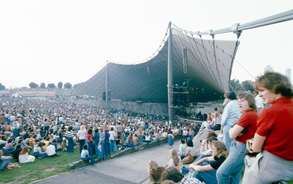 [Sidney Myer Music Bowl]