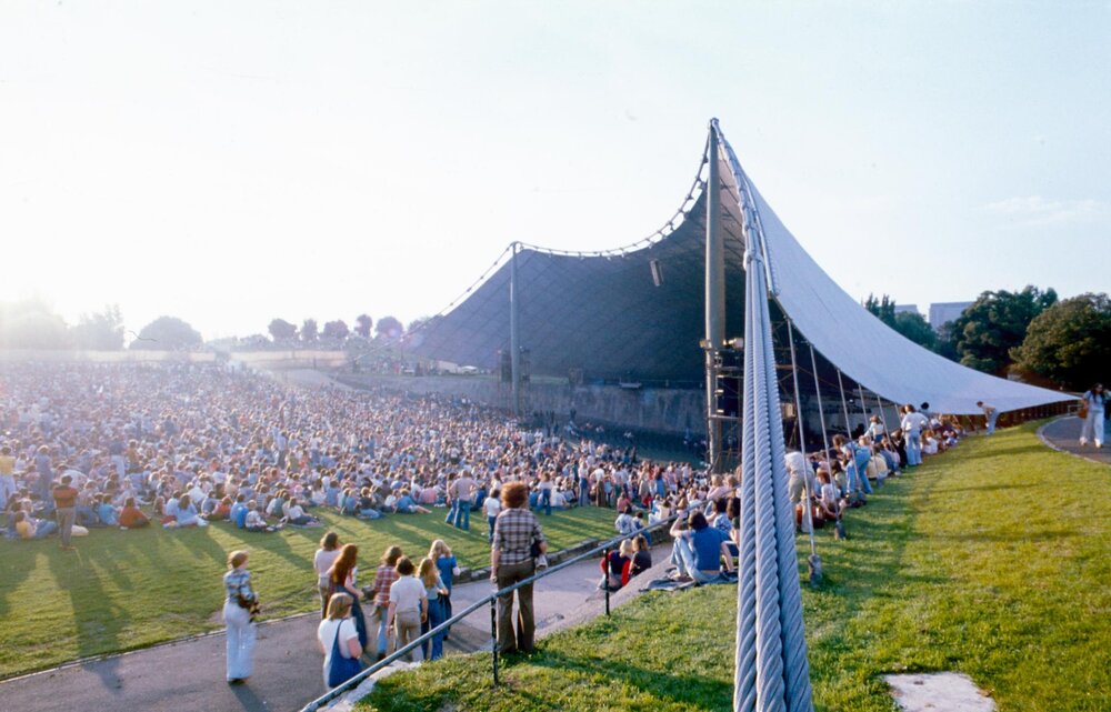 [Sidney Myer Music Bowl]