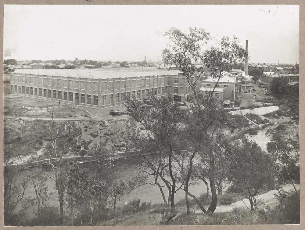 [Yarra river in front of Yarra Falls Spinning Co Pty Ltd Factory]