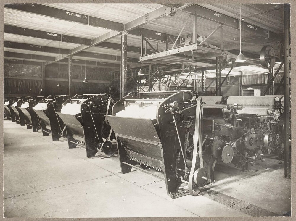 [Yarra Falls interior - mechanised looms]