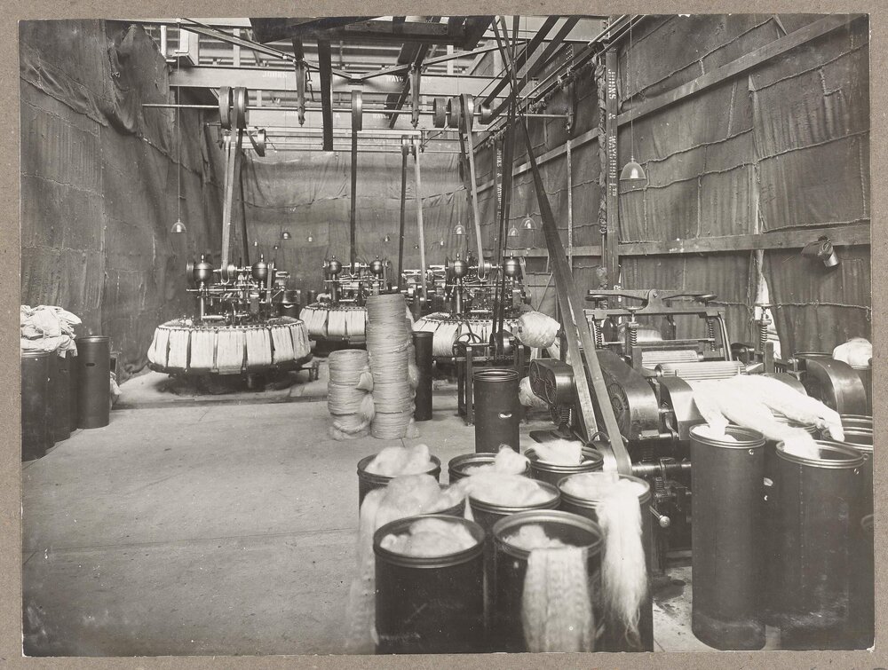 [Yarra Falls Interior - Spinning Machines]