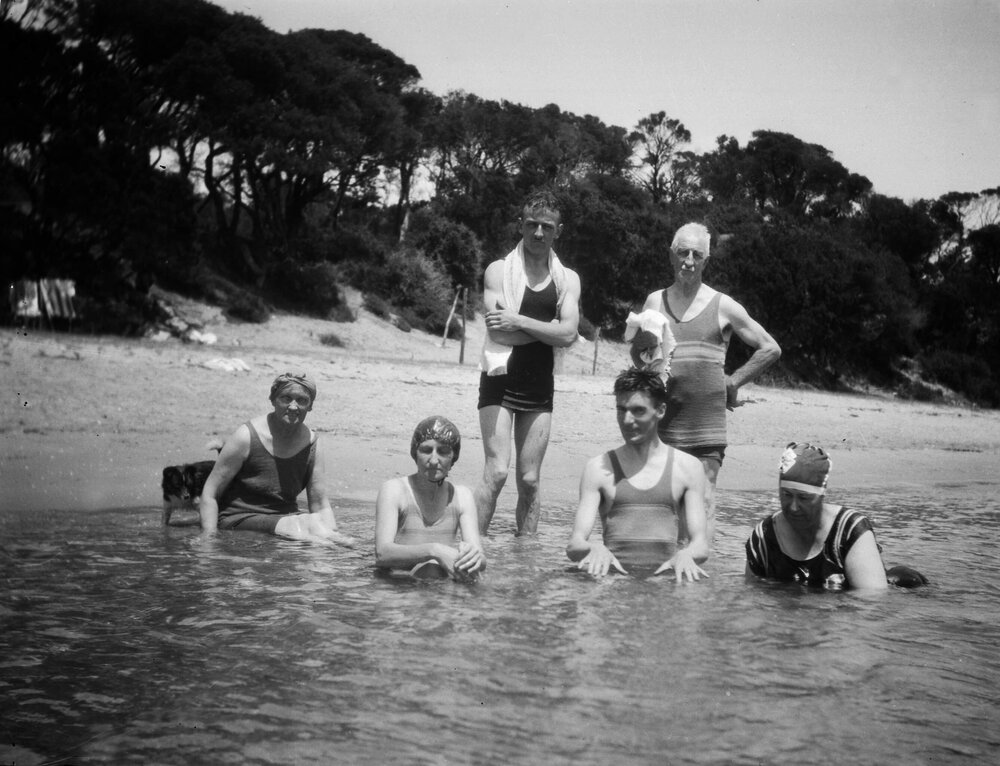 Sorrento Front Beach Dec 1930 Mrs Berry, Phyllis Berry, Hal Berry, C.E.H., Mr Berry, Mother