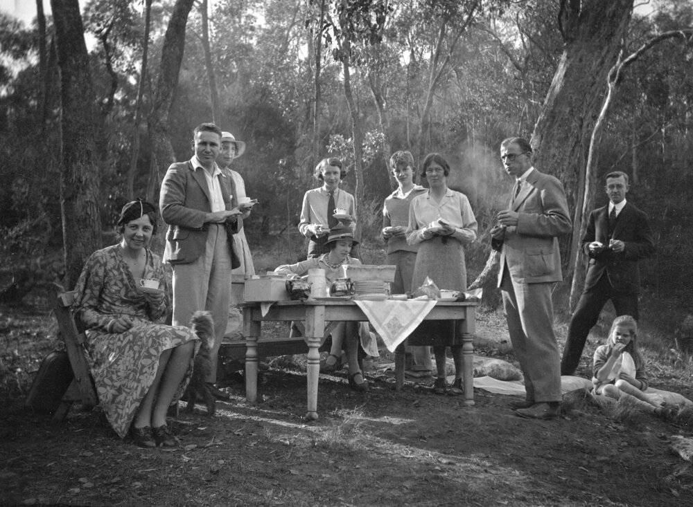 L to R Miss Hartung, - ?, Mrs Morris, Miss [ - ], [ - ] Morris, Molly Leeper, Geoff Leeper, Prof Hartung,  - Hartung.  Eltham May 1934