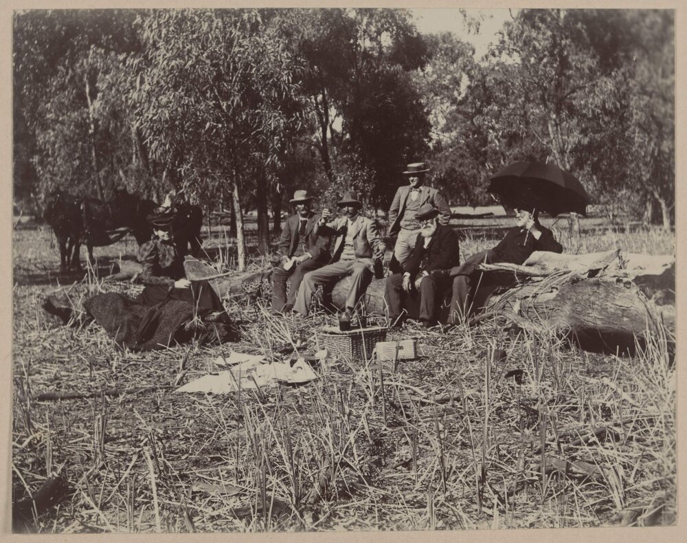 Lunch in the sun near Nyah