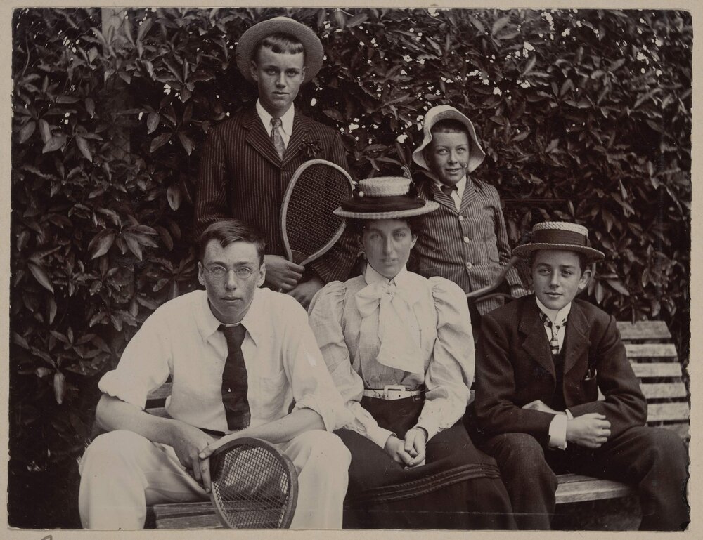 Tennis party, Craigellachie