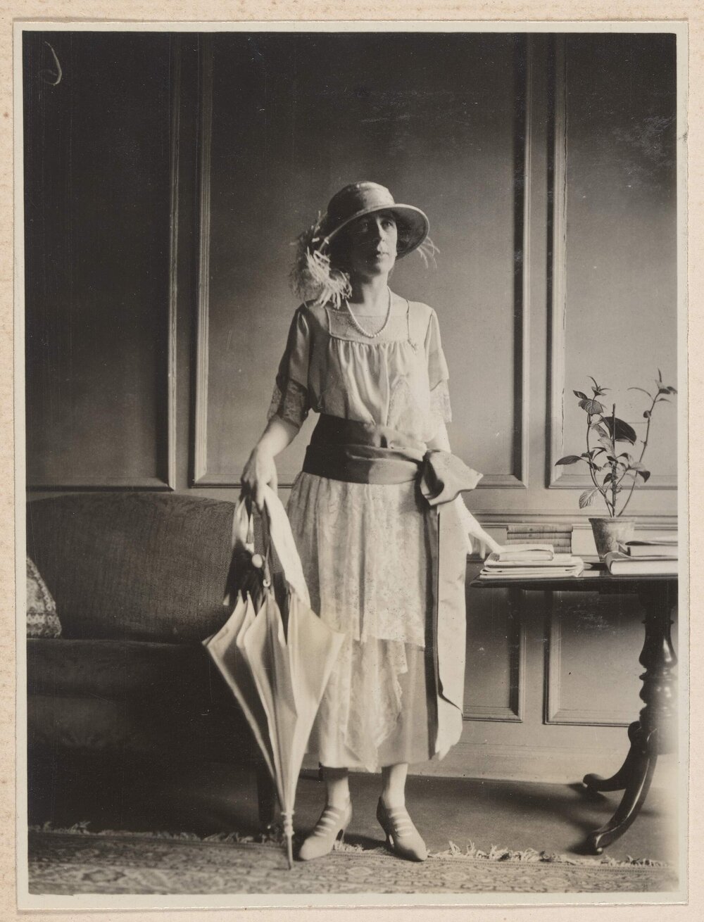 [Mabel Grimwade] 21, 6 Grays Inn Square London WC