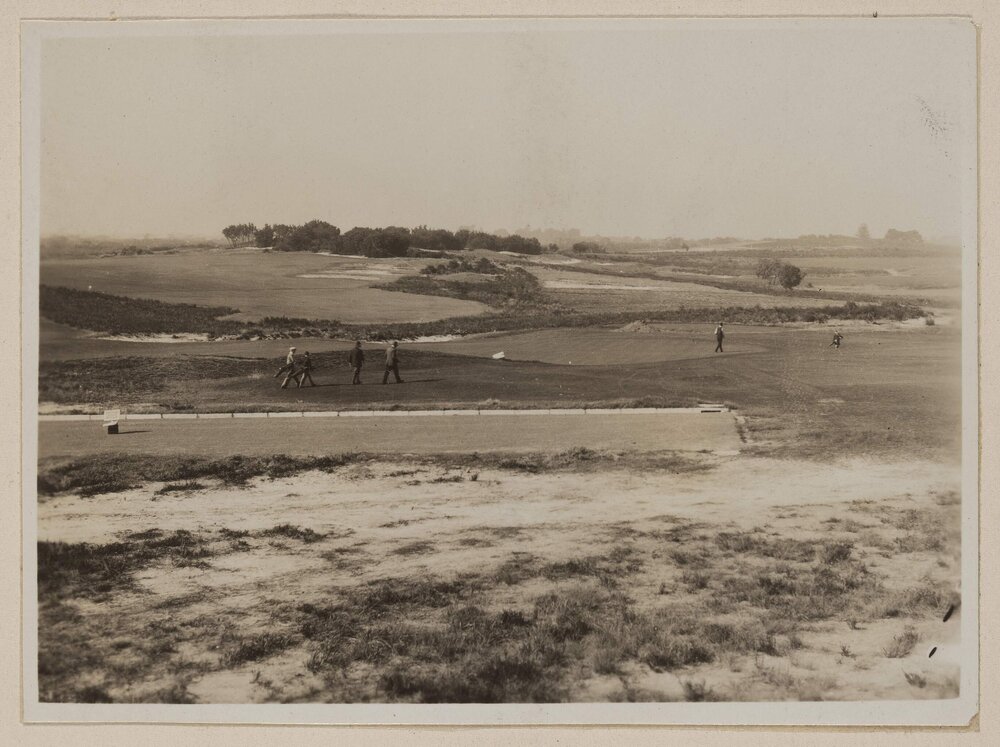 R.M.G.C. [Royal Melbourne Golf Club]