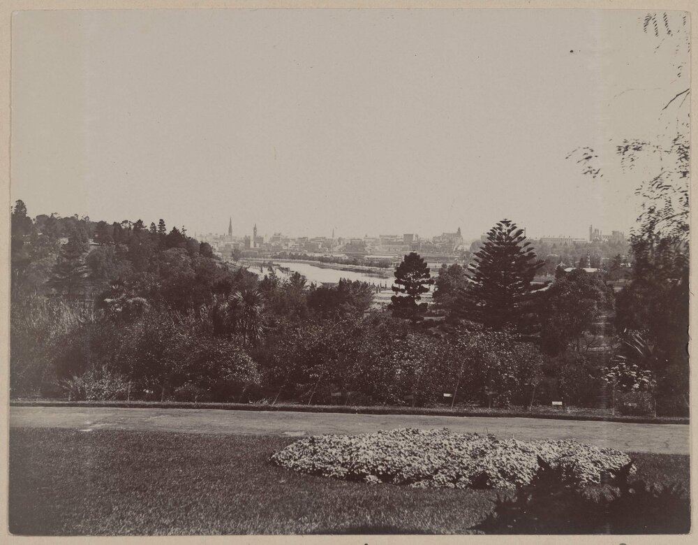 Melbourne river from the botanical gardens