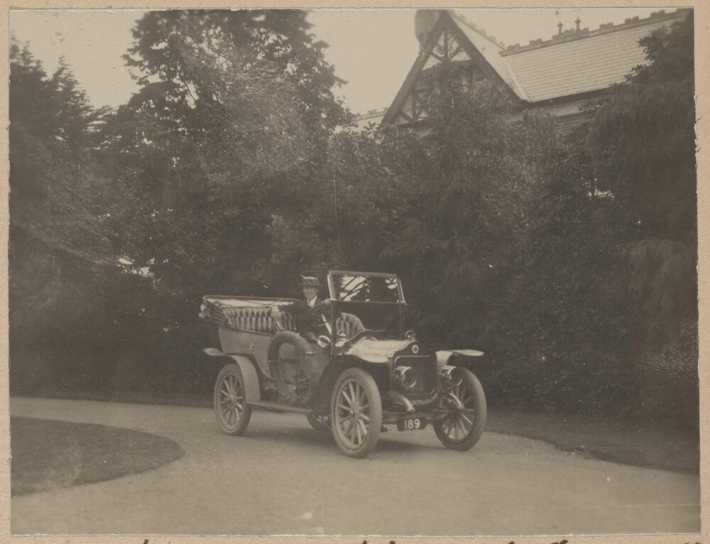 [Motor car at Miegunyah]