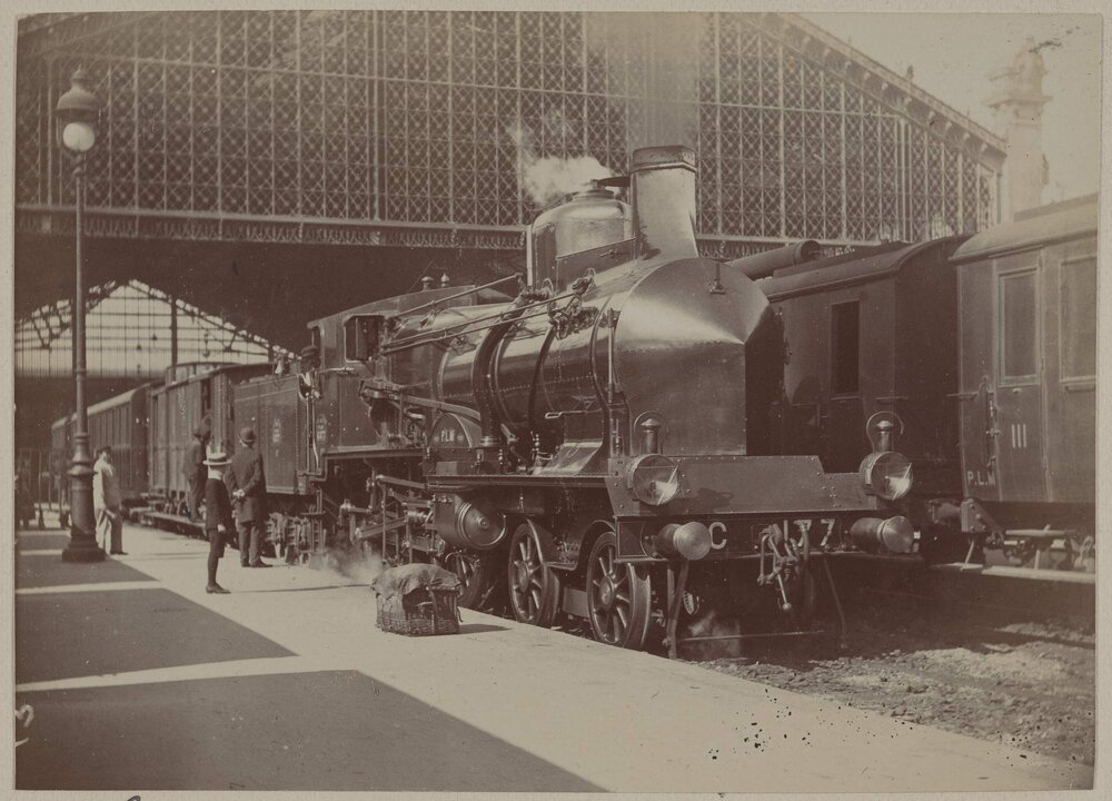Locomotive of the train-de-luxe