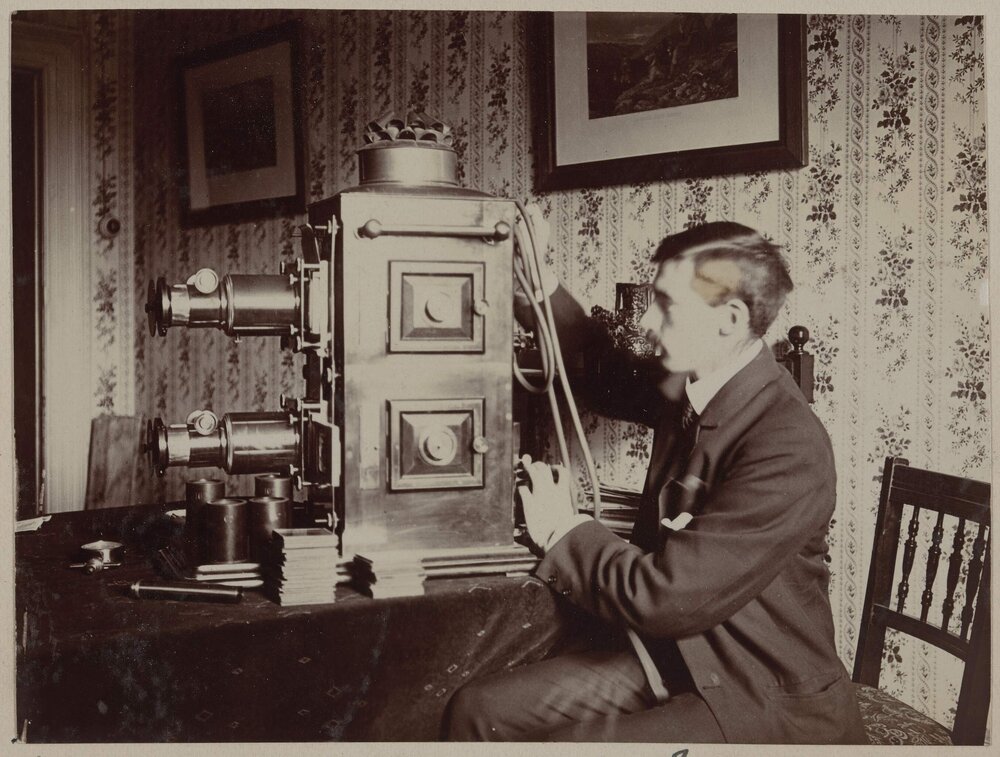 [Wilfred Russell Grimwade with Magic Lantern]