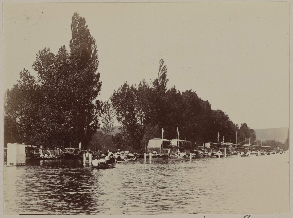 Houseboats on Berks side