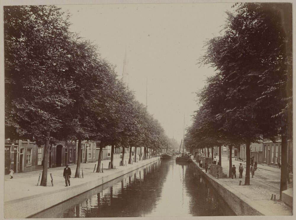 Canal in the city, La Hague