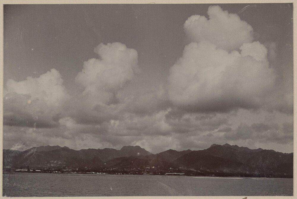 Honolulu from the harbour