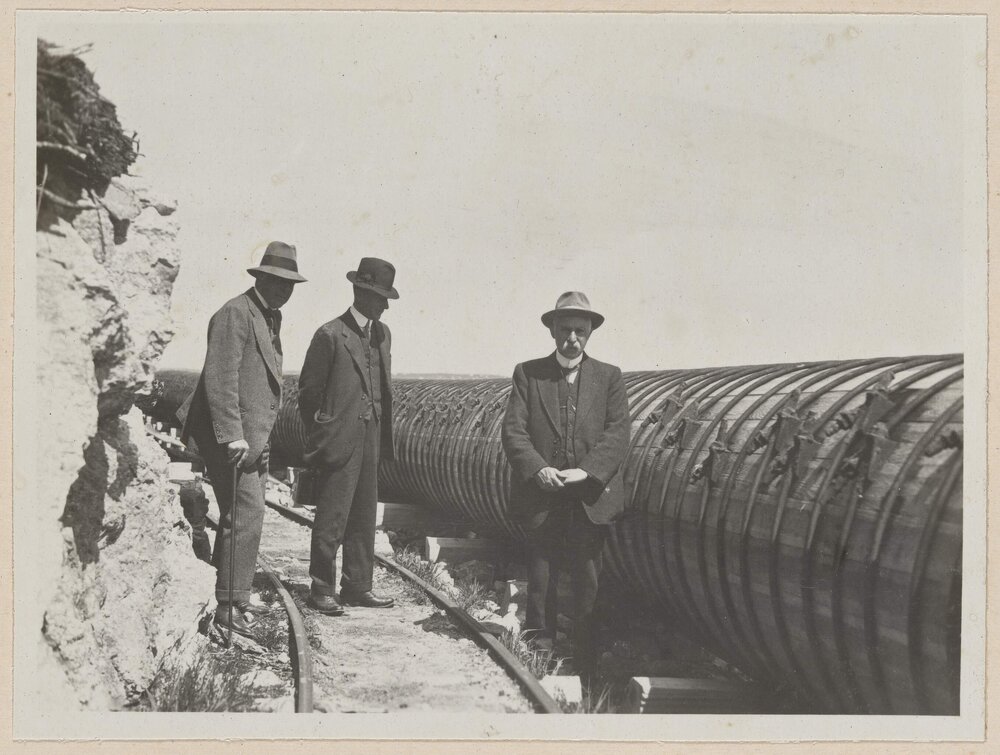 The wood pipe line, Lake Margaret [Tasmania]