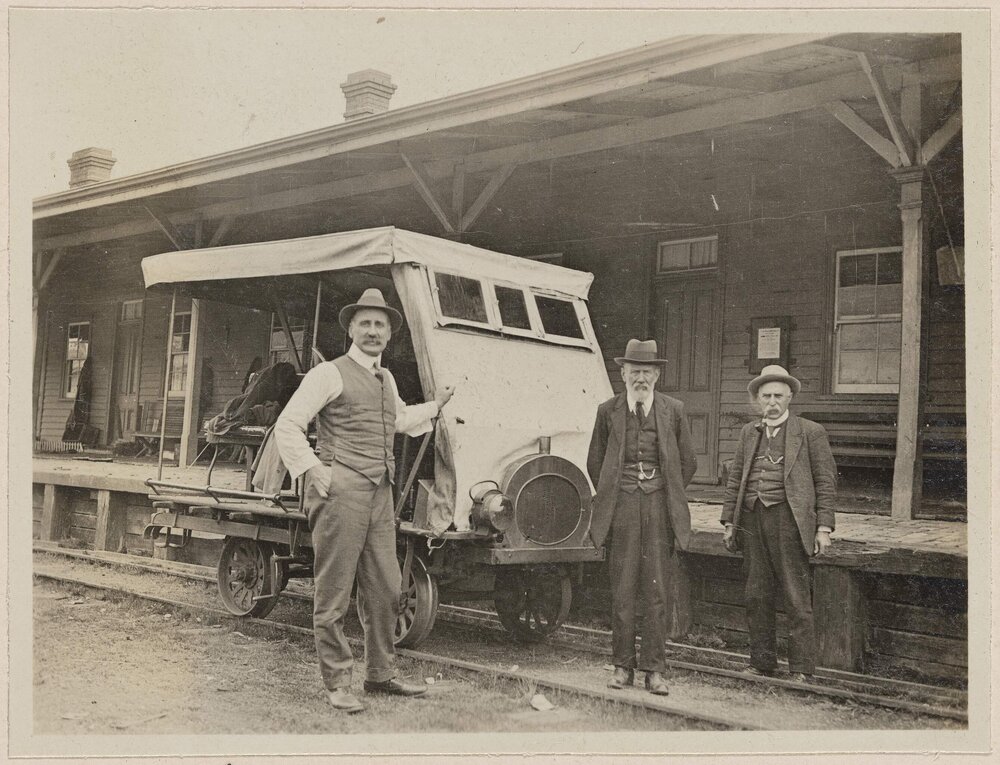 At Kelly Basin [Tasmania]