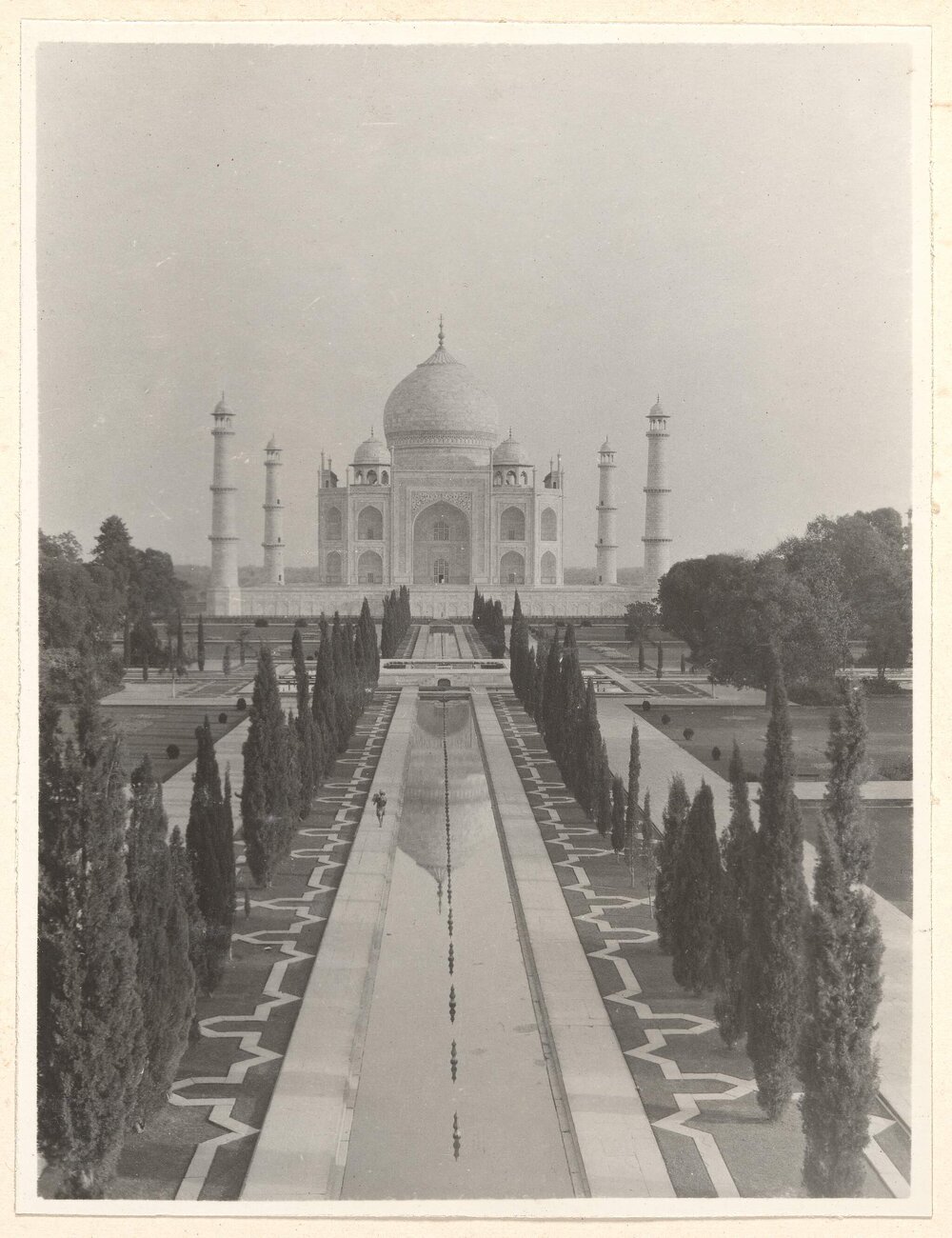 [Taj Mahal]