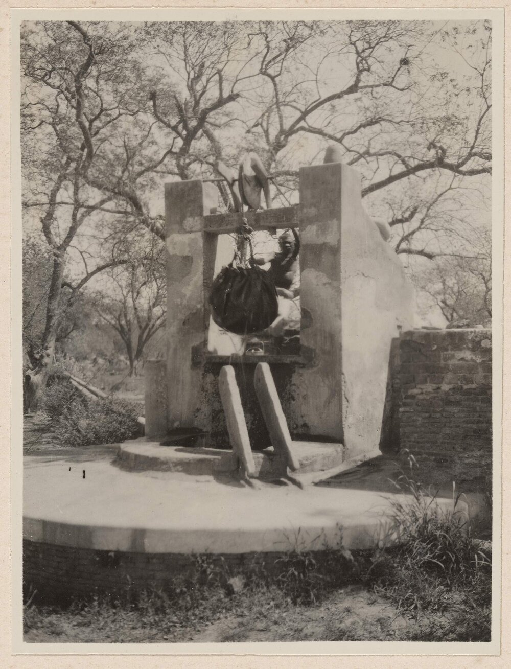 [Drawing water at Agra]