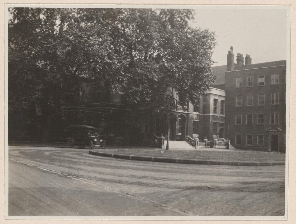 South Square - Gray's Inn Square