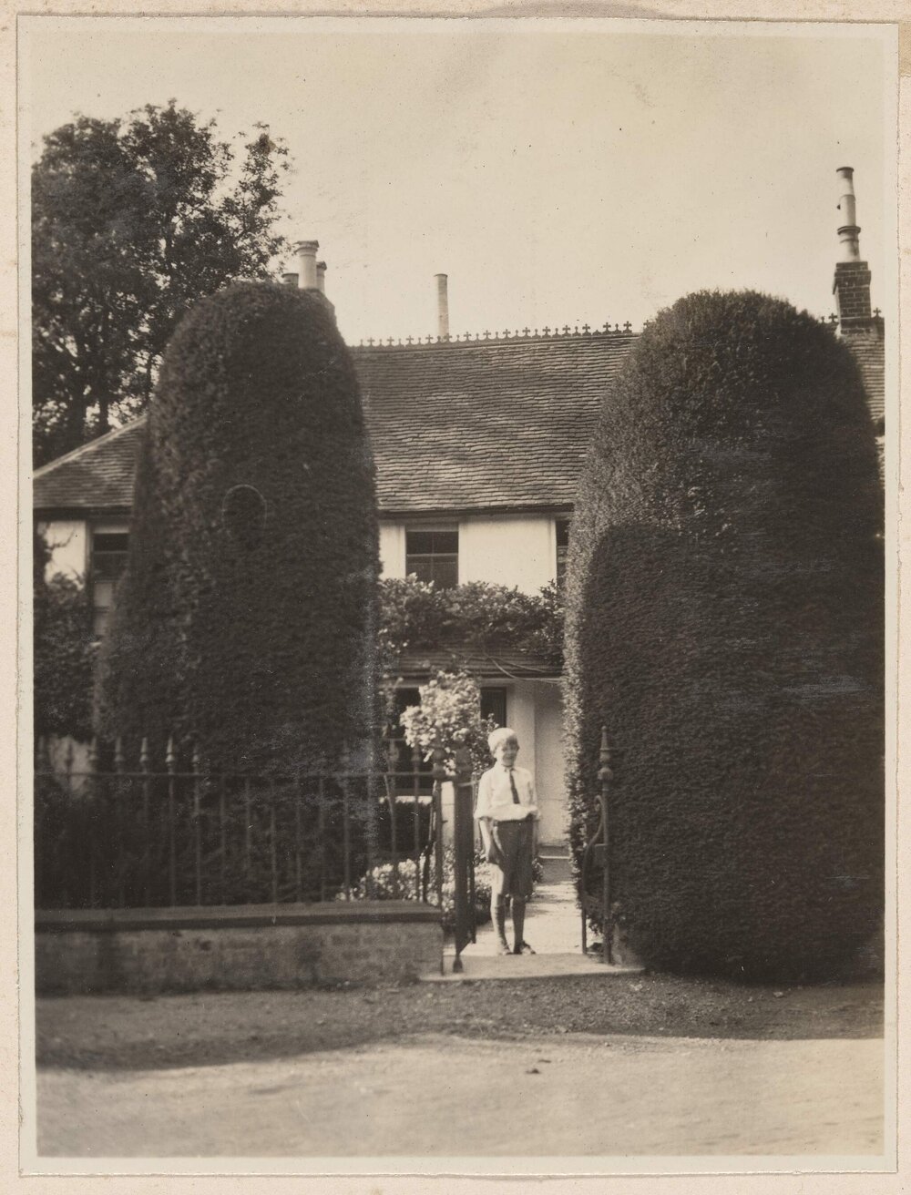 [Grove House - Whyteleafe, Surrey]