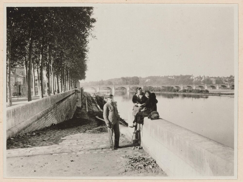 On the banks of the Loire at Tours