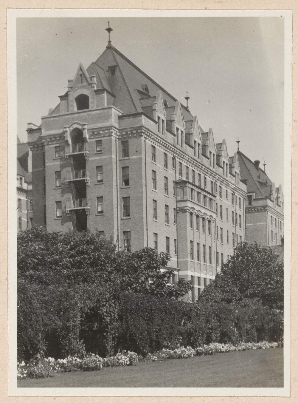 [Empress Hotel - Victoria, British Columbia]