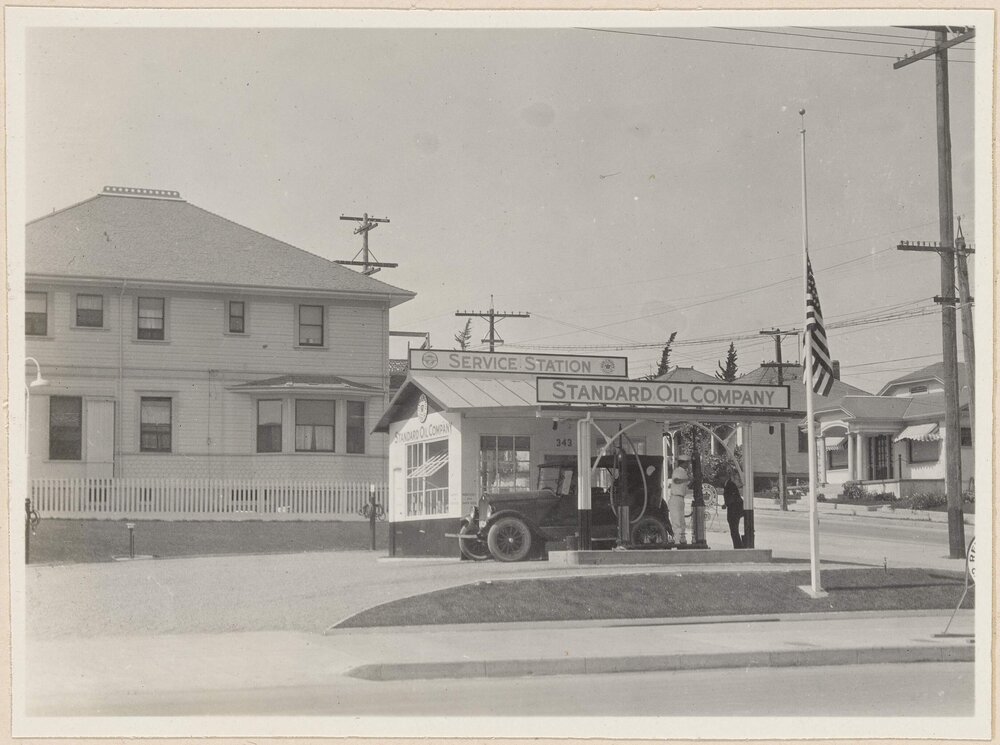 Filling stations at San Luis Obispo [California]