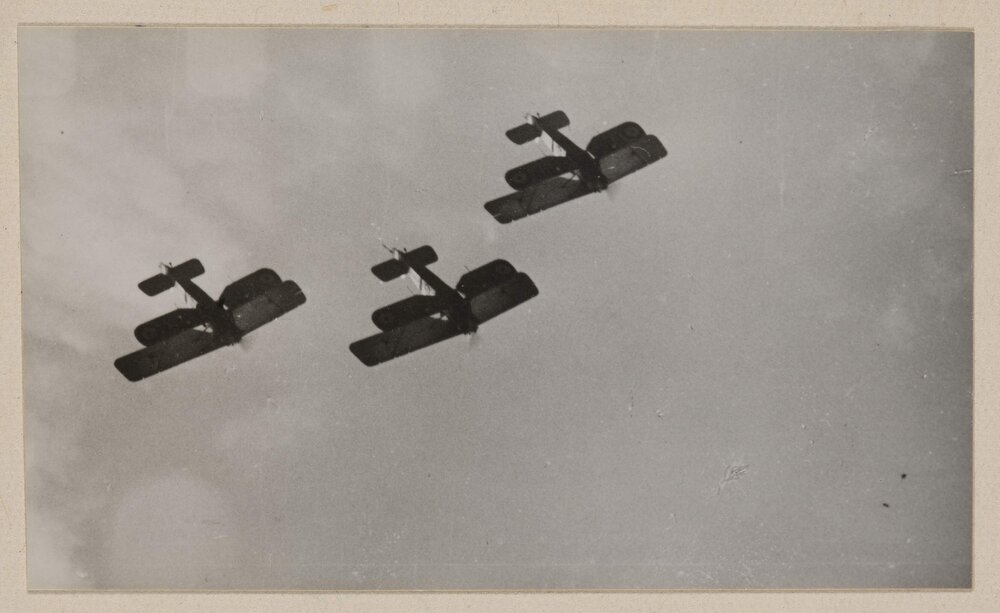 Upside down - Hendon [England]