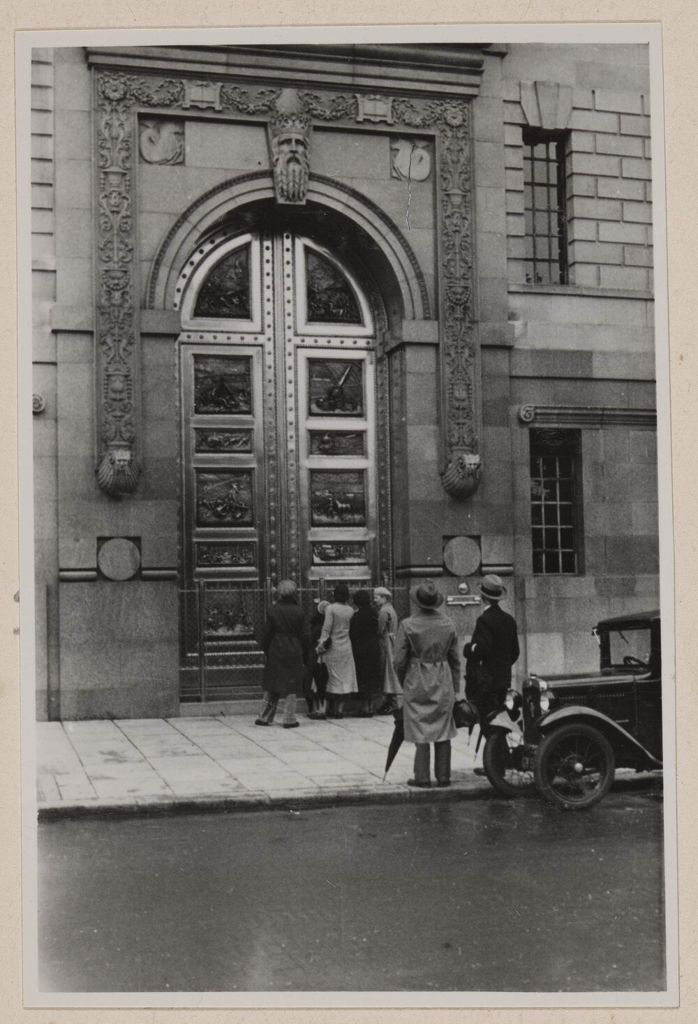 [Main entrance, Imperial Chemical House - London, England]