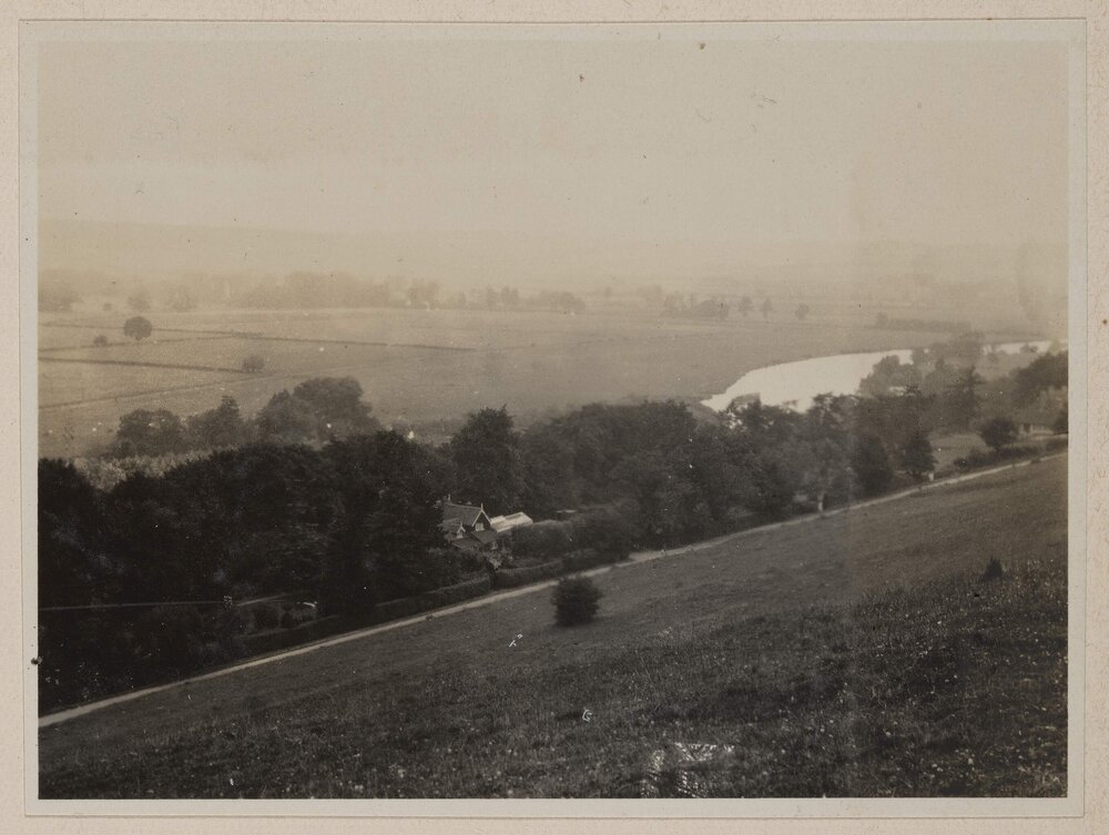 The Islands [Estate] Cookham