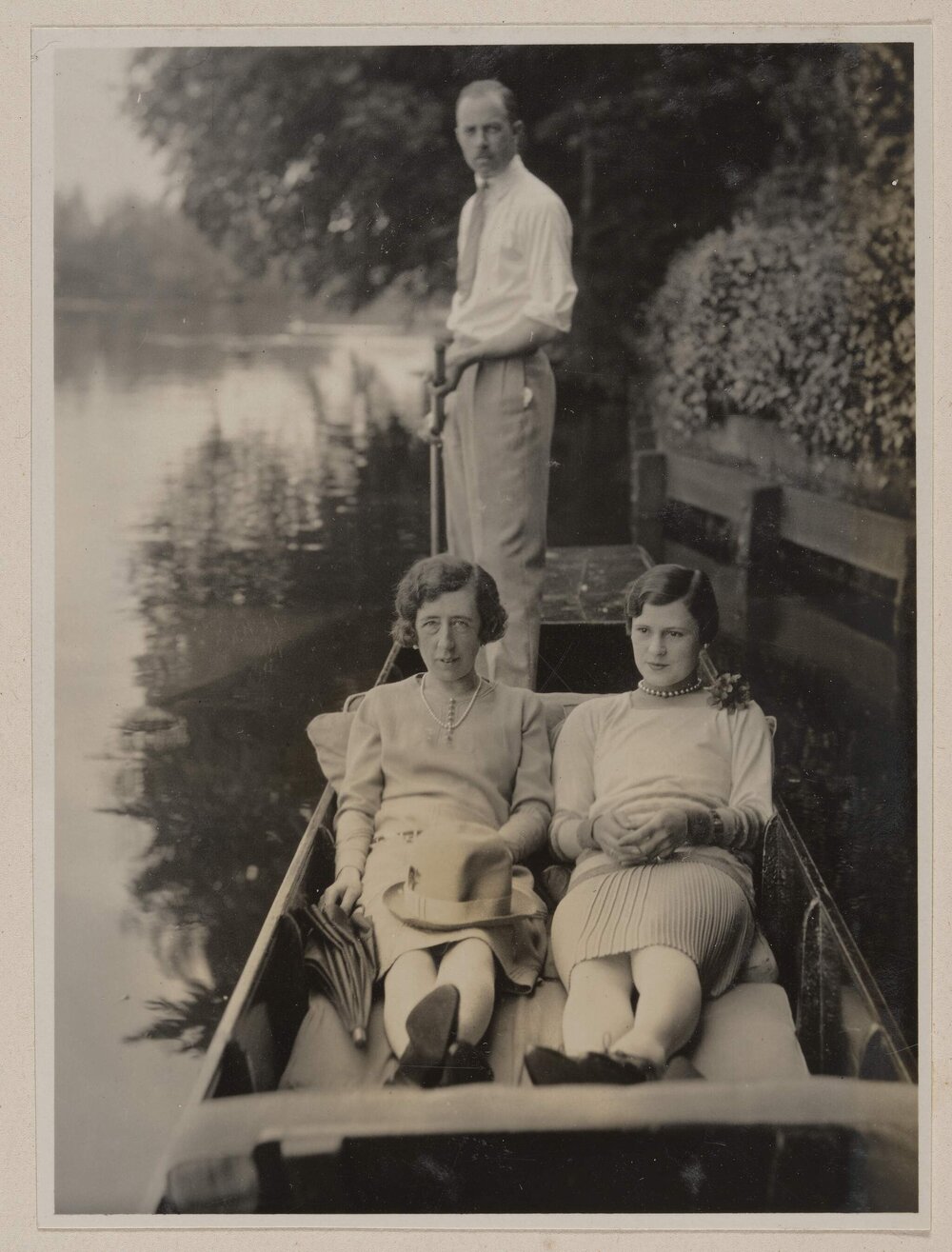 [Punting on the Thames, Cookham]