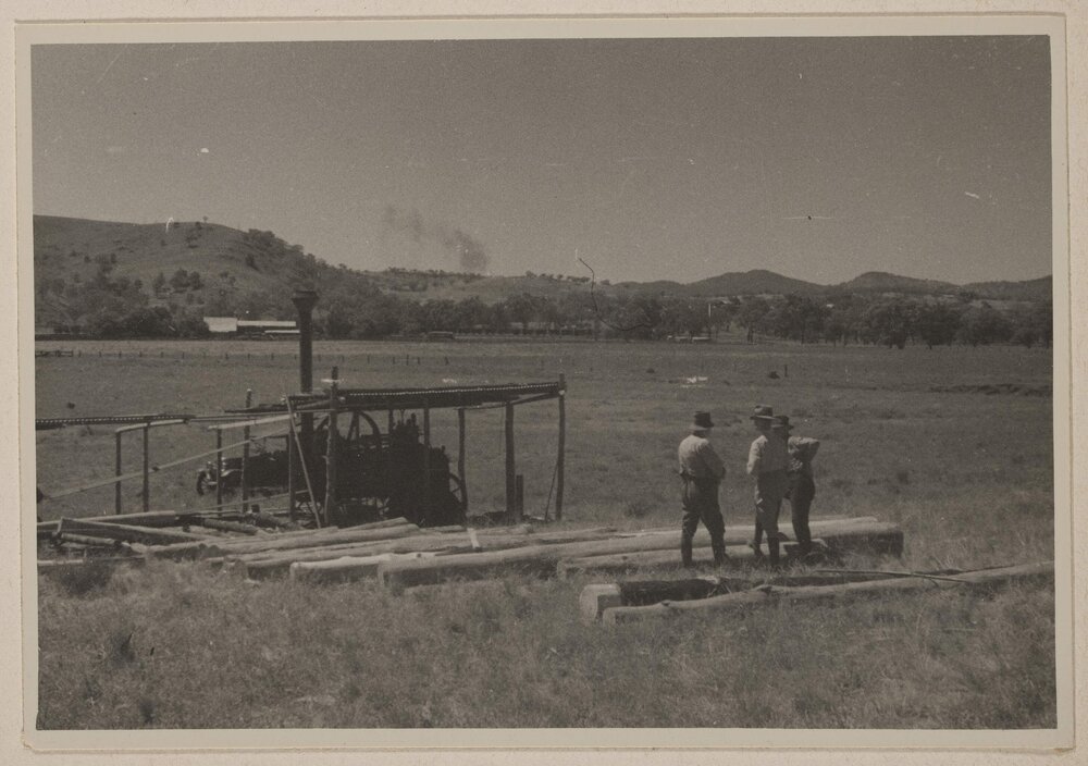 [Men observing stationary steam engine - Colly Creek, Quirindi]