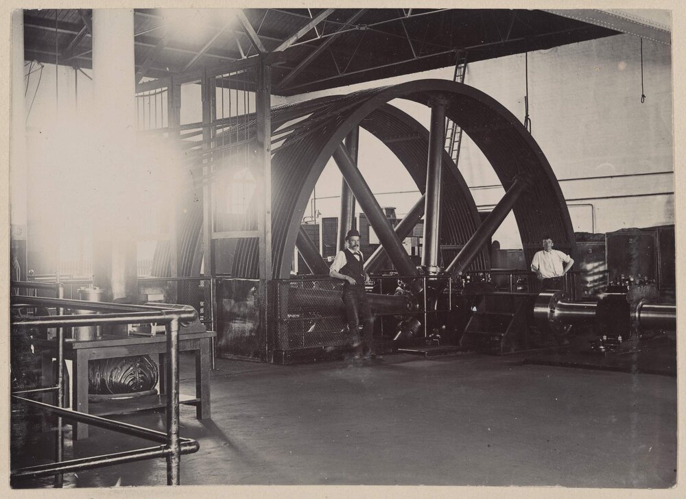 Gearing wheel &amp; driving Shaft