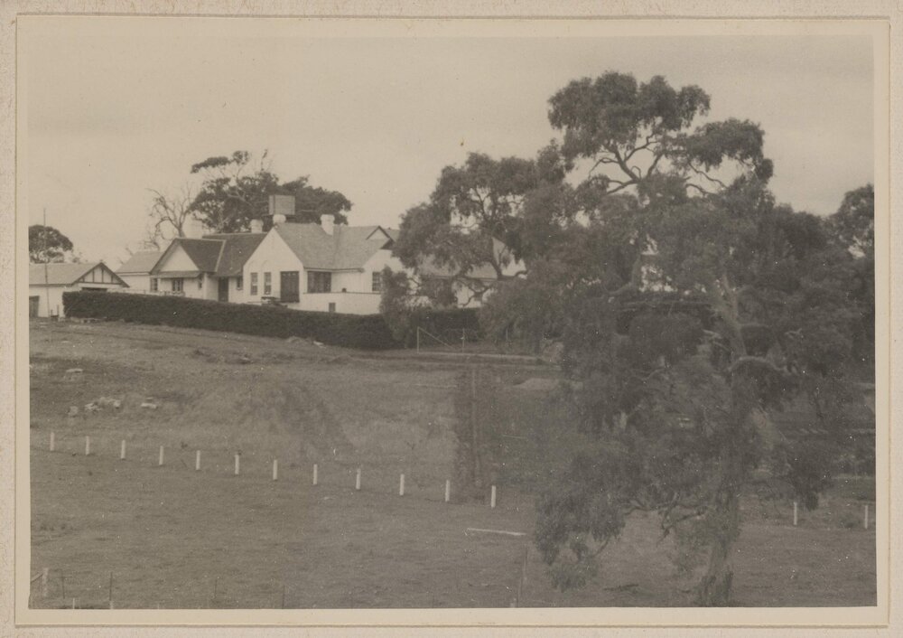 Barnoolut [homestead near Casterton, Victoria]
