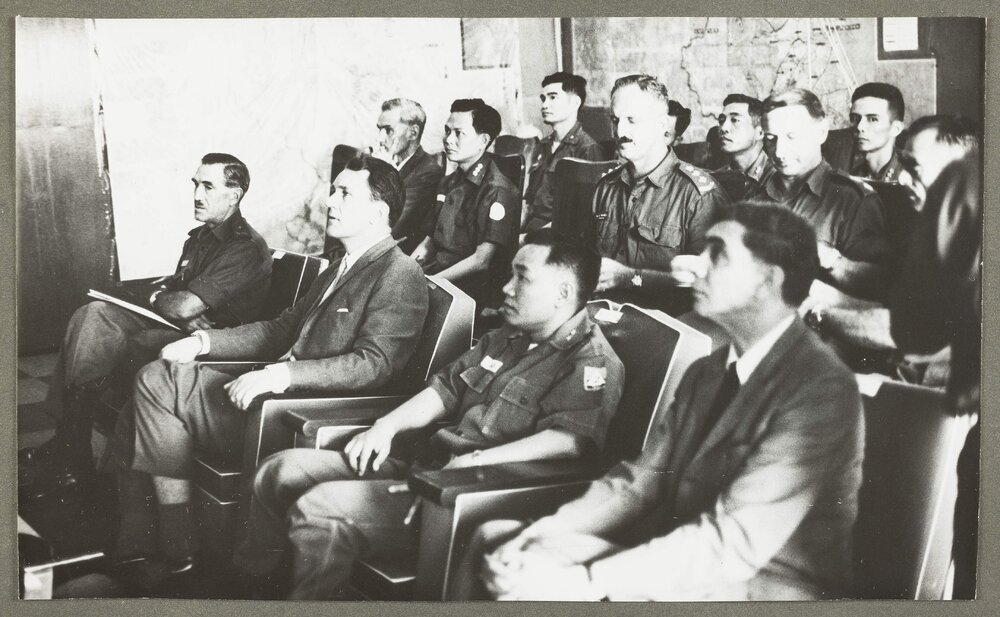 [Unknown people during Malcolm Fraser's visit to Vietnam]