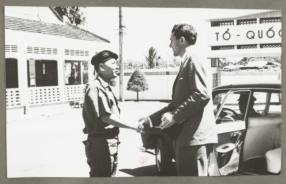 [Malcolm Fraser as Minister for the Army on a visit to Vietnam]