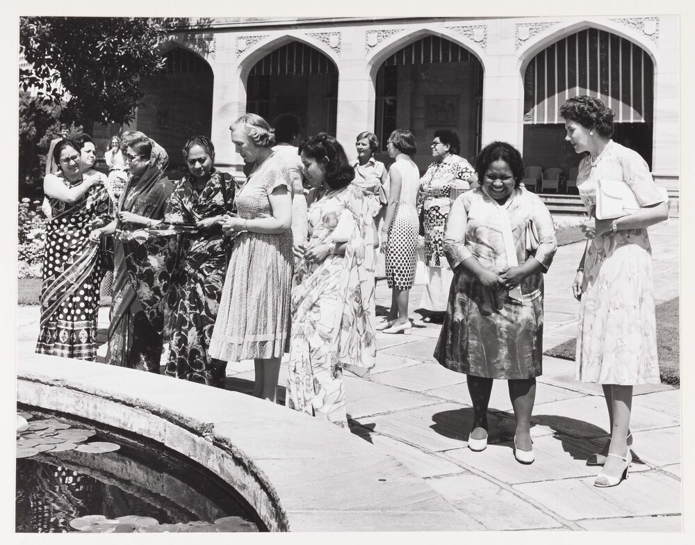 [Wives' function at the Commonwealth Heads of Government Regional meeting]
